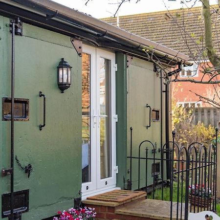 Plumcot Halt By Bloom Stays Canterbury Eksteriør bilde